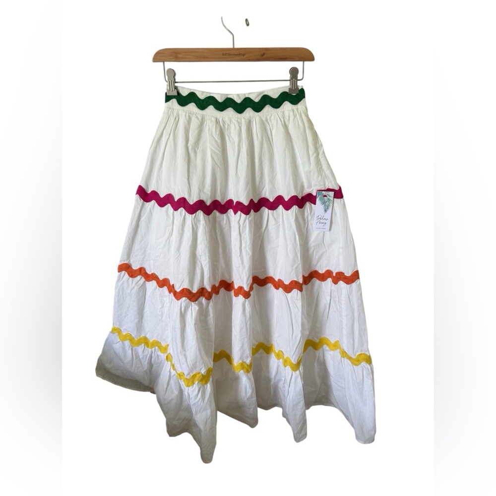 Palms away skirt NWT
